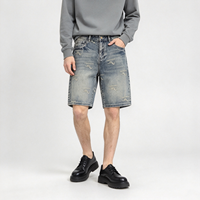 Shorts en jean brodés pour homme, bleu délavé, avec passants de ceinture, bouton métallique, poche arrière, coupe décontractée, longueur mi-cuisse, ourlet droit, Jorts en denim