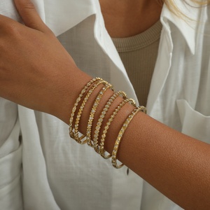 Bracciale in Acciaio Inossidabile Placcato Oro PVD con Zirconi, Bracciale a Forma di Cuore, <span class=keywords><strong>Quadrifoglio</strong></span>, Set di Bracciali Geometrici Rotondi - Product Image 2