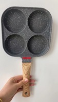 Poêle à frire antiadhésive pour steak avec couvercle, cuiseur à oeufs frits en alliage d'aluminium à 4 sections avec manche en bois
