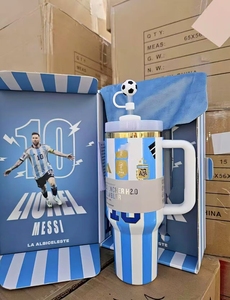 Vaso Térmico de 40oz de la Marca Compartida Stan's Love Garden, Nuevo Vaso Térmico de 40oz Estilo Transfronterizo con Diseño Big Mac Ice para Electrónica de Consumo - Product Image 1