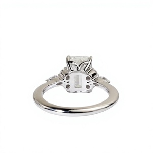 Anillo de Compromiso de Plata de Ley 925 con Oro Sólido de 10K, 14K, 18K, Corte de Lujo con Esmeralda, Diamante y Múltiples Piedras, Estilo Art Deco - Product Image 3