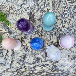 หินคริสตัลธรรมชาติสีฟ้าอะเวนเจอรีน รูปทรงไข่ ใช้เป็นที่เสียบก้น แกะสลักด้วยมือ พร้อมเทคนิคการแกะสลัก - Product Image 4