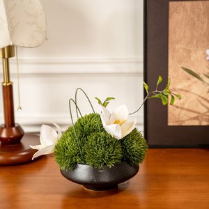 Arrangement d'orchidées Phalaenopsis artificielles en soie, décoration de vase pour bureau et table d'entrée, présentation florale - Product Image 4