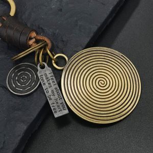 Llavero de metal retro para bicicleta con colgante de aleación de bronce con cara sonriente y estrella hexagonal, de cuero trenzado, regalo creativo, venta al por mayor - Product Image 5