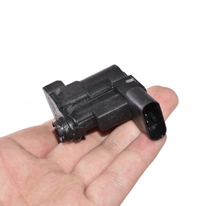 Verrou de bouchon de réservoir de carburant pour Qoros Tank Cover B 1740, prix unique - Product Image 1