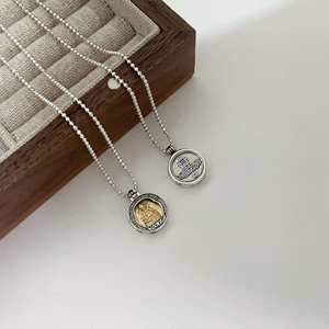 Collar con colgante de plata de ley S925 con diseño redondo de oro antiguo del Dios de la Fortuna para mujer, uso diario - Product Image 4