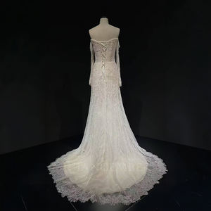 Vestido de Novia Sirena Moderno y Elegante NT67 con Cuello Barco, Apliques Florales de Encaje y Cristales para Fiestas - Product Image 2