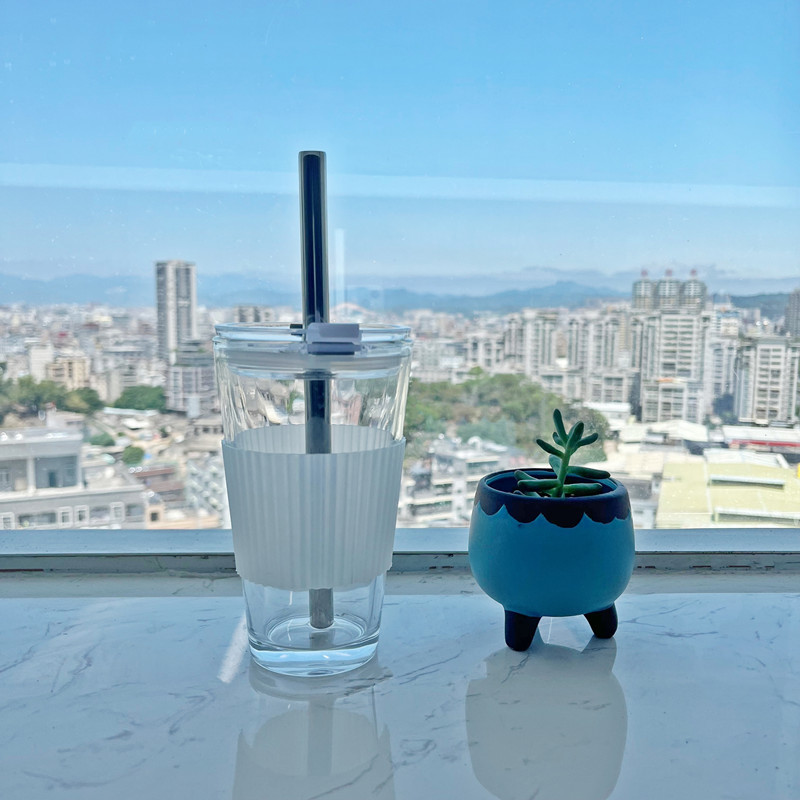 Многоразовая чашка Boba с крышкой