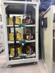 Régulateur <span class=keywords><strong>de</strong></span> tension automatique intelligent TNS 30KVA 40KVA 50KVA pour appareils électroménagers, climatiseur, réfrigérateur - Product Image 4