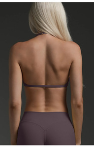 Conjunto de <span class=keywords><strong>sujetador</strong></span> <span class=keywords><strong>deportivo</strong></span> halter transpirable de verano <span class=keywords><strong>con</strong></span> shorts de cintura alta, logo frontal y relleno, ideal para fitness y yoga. - Product Image 3