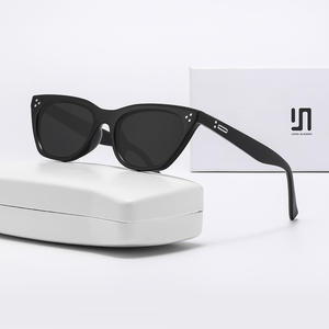 แว่นกันแดดทรงแคทอาย Danyang กรอบสีดำ เลนส์ PC ป้องกันรังสียูวี 400 สำหรับทุกเพศ รุ่น 3 รุ่นที่ 936 - Product Image 5