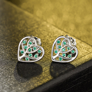 Orecchini a Perno a Forma di Cuore e Foglia per Donne, Design Ispirato alla Natura, Accessori per Orecchie da Indossare Quotidianamente - Product Image 6