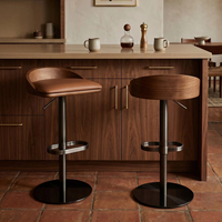 Tabouret de bar rembourré à dossier bas en bois courbé, réglable en hauteur, pivotant, avec base ronde noire pour îlot de cuisine