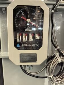 กล่องรวมสายไฟฟ้าโซลาร์เซลล์สแตนเลสกันน้ำ IP54 ทนทานต่อฝุ่นและสนิม ปรับแต่งได้ สำหรับพลังงานแสงอาทิตย์  ลดราคาพิเศษ - Product Image 2