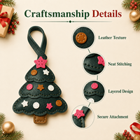 Llavero de cuero personalizado de Navidad, colgante para bolso de cuero, logotipo 3D, OEM ODM, mercancía navideña para pedidos de marcas globales