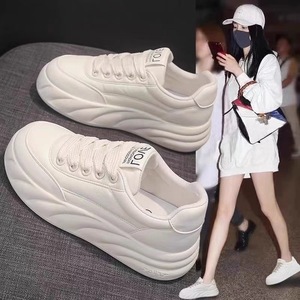 Zapatillas deportivas casuales para mujer con suela gruesa que aumenta la altura, con base suave, aptas para todas las estaciones, altamente versátiles y ligeras. - Product Image 2