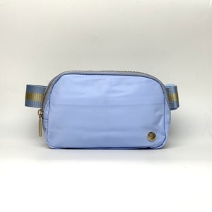 Riñonera deportiva impermeable de nailon de 1 litro con cremallera y correa dorada para viajes, running y fitness, desde almacén de EE. UU. - Product Image 4