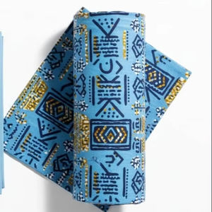 Robe en dentelle crochetée en lin respirant faite à la main pour femmes, tenue de soirée élégante avec panneaux transparents - Product Image 1