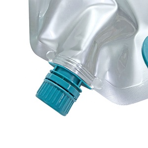 Bouteilles d'eau pliables réutilisables de 5 litres sans BPA en plastique argenté Kangen pour le camping - Product Image 3
