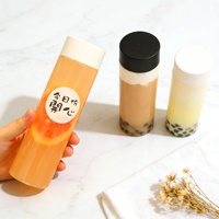 Bouteilles en plastique transparentes jetables avec logo personnalisé de 300 ml, 350 ml, 400 ml, 500 ml pour boissons, jus, bouteilles en plastique pour animaux de compagnie avec couvercle