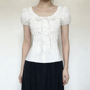 Chemise pour femme, nouvelle collection coréenne 2025, vente chaude, chemisier mignon et féminin, couleur unie, détail plissé, boutons, coupe ajustée, décontracté, vente en gros OEM - Product Image 3