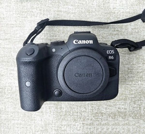 Appareil photo numérique hybride plein format Canon R6 d'occasion (90 % neuf) pour la photographie domestique d'entrée de gamme - Product Image 5