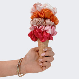 Mayorista Top 6A Grado 16 19 22 Momme Silk Scrunchies Funda De Almohada 2/<span class=keywords><strong>3</strong></span>/4cm Seda Lazo del pelo Scrunchie para encuadernación del cabello - Product Image 1