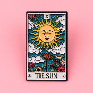 Épingles de tarot et épingles en émail de tarot en vrac, épingles en émail métallique à thème mystique pour veste, sac et collection de cadeaux - Product Image 3