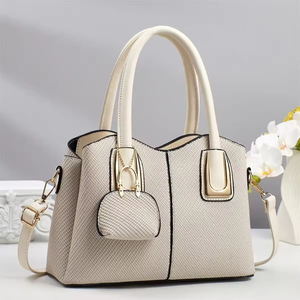 Bolso de Hombro de Cuero PU Estilo Europeo-Americano Retro para Mujer, con Cierre de Cremallera Simple, Gran Capacidad, Diseño Moderno y Sencillo - Product Image 5