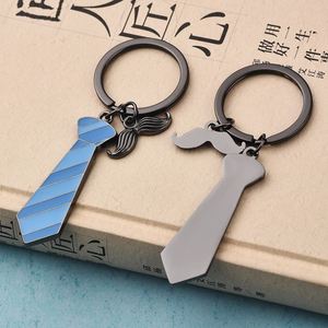 Llavero Metálico Personalizado 2D con Diseño de Logotipo de Empresa de Vehículos en Relieve y Acabado Antiguo - Product Image 5