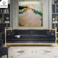 Sofá de Estilo Real para Villa, Sofá Tapizado en Terciopelo de Lujo con Estructura de Metal Dorado para Sala de Estar o Vestíbulo