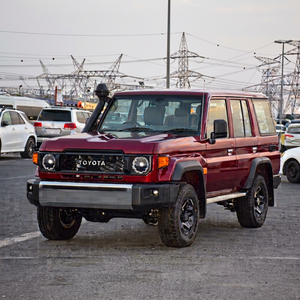 รถยนต์โตโยต้าแลนด์ครุยเซอร์ 100 SUV 4 ประตู รถออฟโรด สีแดงเลือดหมู สไตล์กระบะ - Product Image 1