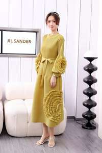 Personnaliser Miyake plissé femme fleur brodée bord fermé col rond manches longues tempérament <span class=keywords><strong>grande</strong></span> <span class=keywords><strong>taille</strong></span> fête tenue décontractée - Product Image 6