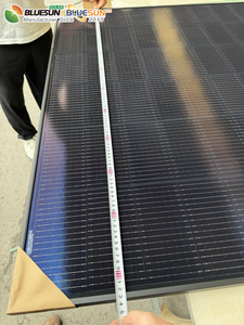 Stock d'entrepôt de Rotterdam, panneaux solaires tout noirs 500W 530W 550W pour toit de maison - Product Image 1