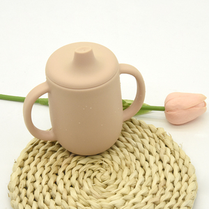 <span class=keywords><strong>Vaso</strong></span> de Entrenamiento Multifuncional de Silicona con Base Ancha, Marcas de Medición, Apto para Microondas y Congelador, Personalizable, con Pajita, para Líquidos Espesos/Delgados - Product Image 4