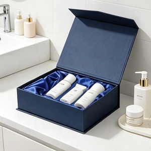 Boîtes cadeaux rigides à fermeture magnétique personnalisées bleu marine |   Boîte de luxe avec doublure en satin bleu pour les soins de la peau, les jouets en peluche et les coffrets cadeaux haut de gamme - Product Image 4