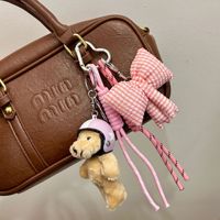 Porte-clés Casque de Moto de Luxe Mignon Mini Ours en Peluche avec Nœud Papillon, Charme de Sac pour Femme, Porte-clés de Voiture Poupée en Peluche