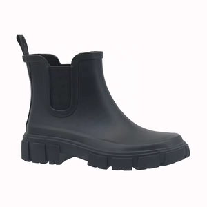 YL3555 Vente en gros <span class=keywords><strong>de</strong></span> bottes <span class=keywords><strong>de</strong></span> <span class=keywords><strong>pluie</strong></span> Chelsea pour femmes, en caoutchouc, imperméables, noires, unisexes, à la mode, personnalisées - Product Image 1