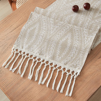 Nappe de table beige carrée simple en jacquard tissé à rayures géométriques, écologique et durable, avec pompons, pour la maison, les fêtes et l'hôtellerie - Vente en gros usine