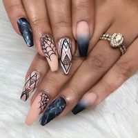 BIN Factory Vente en gros 24 pièces Faux ongles à presser Halloween Noir Nude Forme Cercueil Design Fantôme Toile d'araignée Gothique