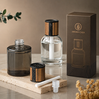 Diffuseur d'arômes pour voiture en verre rond de 120 ml en stock avec pulvérisateur à pompe et bâtonnets en coton non inflammables, flacon de parfum