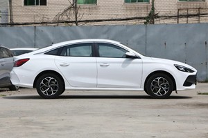 <span class=keywords><strong>Voiture</strong></span> Berline Économique Saic MG MG5 2023 180DVVT Manuelle Édition Jeunesse Tendance à <span class=keywords><strong>Essence</strong></span> - Product Image 3