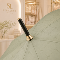 Parapluie de golf droit de 30 pouces avec logo, assorti à une pochette à cordon, dans une boîte cadeau premium couleur sauge, accessoire cadeau