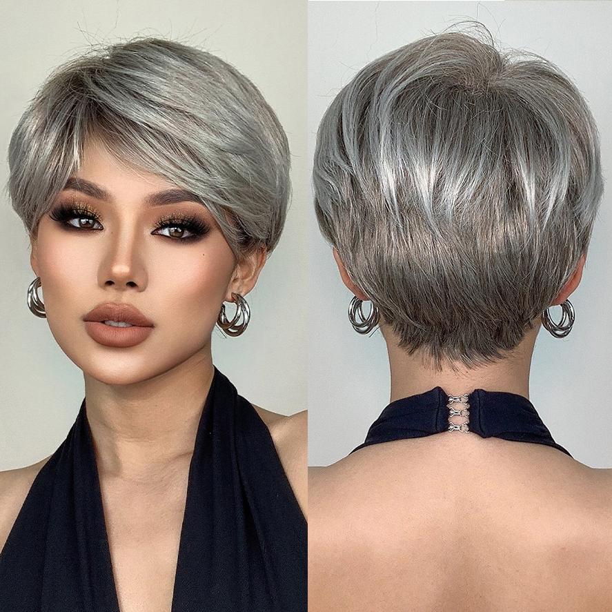 Perruque Synthétique Courte Style Pixie Grise Avec Frange - Bonnet Ajustable Taille Moyenne - Neuf Sans étiquette