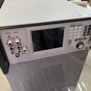 Calibrateur multifonction haute performance <span class=keywords><strong>Fluke</strong></span> 5730A fiable dans des conditions de travail complètes pour les étalonnages accrédités ISO17025 - Product Image 1