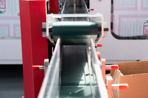 Machine d'emballage automatique à grande vitesse pour mouchoirs <span class=keywords><strong>en</strong></span> <span class=keywords><strong>papier</strong></span> doux de Zhejiang Wenzhou pour <span class=keywords><strong>papier</strong></span> mouchoir facial doux - Product Image 4