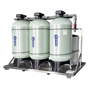 Équipement de filtration et <span class=keywords><strong>adoucisseur</strong></span> d'eau RH-1T/H 1000L/heure – Adoucissement et filtration multi-tension (110V/220V/380V) – Élimine le calcaire - Product Image 1