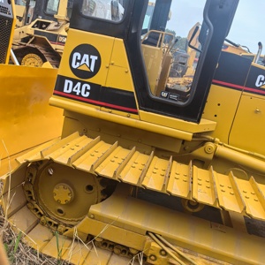รถแทรกเตอร์ตักดิน Caterpillar D4C พร้อมใบมีดและรางตีนตะขาบ สีเหลือง อุปกรณ์ก่อสร้าง - Product Image 5