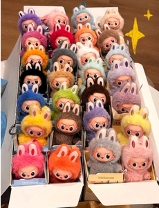 LABUBU Mini Original Mystery Boxes V2 Caja Sorpresa Juguetes de Peluche Big Into Energy Muñecas de Vinilo con Cara de Macaron Pin para el <span class=keywords><strong>Amor</strong></span> - Product Image 2