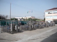 Stérilisateur tubulaire UHT à échelle pilote Conlon CL-2 200-500L/H pour le développement de processus de production de lait en petites séries, garantie de 3 ans